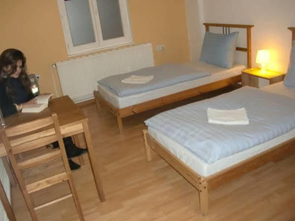 Shiva'S Citysleep Keulen Buitenkant foto