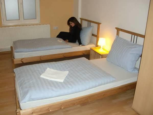 Shiva'S Citysleep Keulen Buitenkant foto